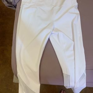 Never worn white athleta leggings